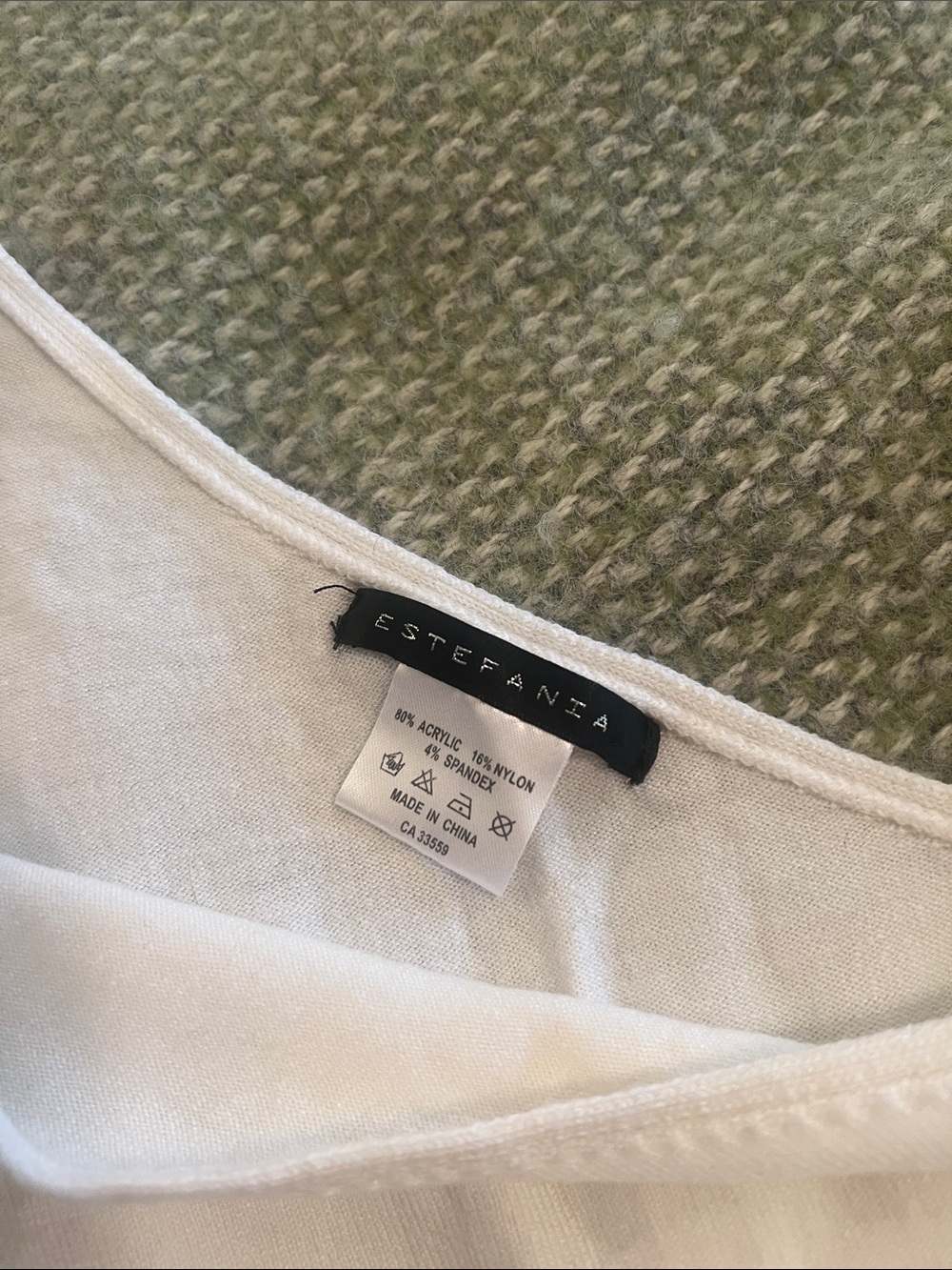 One-Shoulder White Ribbed Knit Tank - Picture 2 of 3